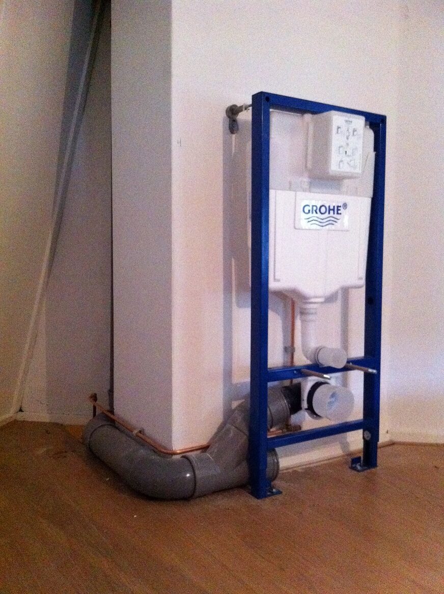 Inbouwreservoir voor een hangtoilet